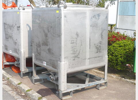 conteneur type RAPS agit&eacute; INOX 304 Volume : 1.650 litres INOX 304 LAF-2B (25/10). Marque TMC