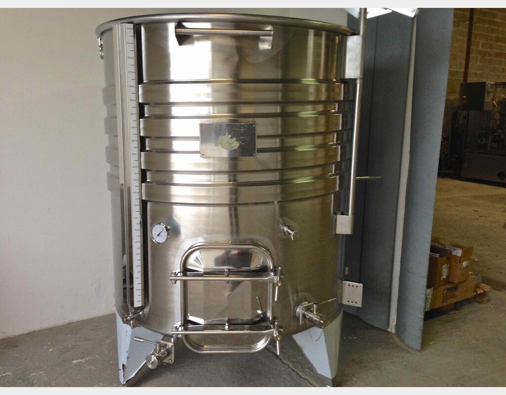 Cuve inox chapeau flottant - Volume de 2300 litres (23 hls)