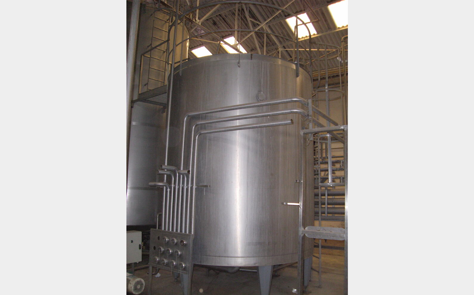 Cuve verticale INOX 304 de 200 hls, occasion