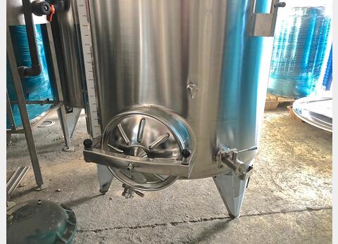Cuve Inox chapeau flottant de 28 hls Volume : 2800 litres (28 hls)