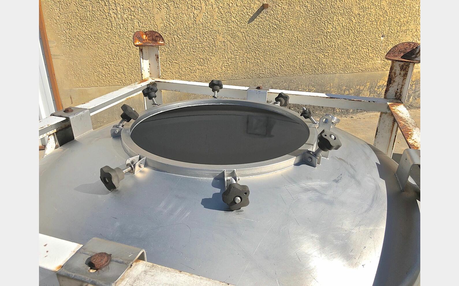 Cuve stockage inox PU0118 Sur chassis acier