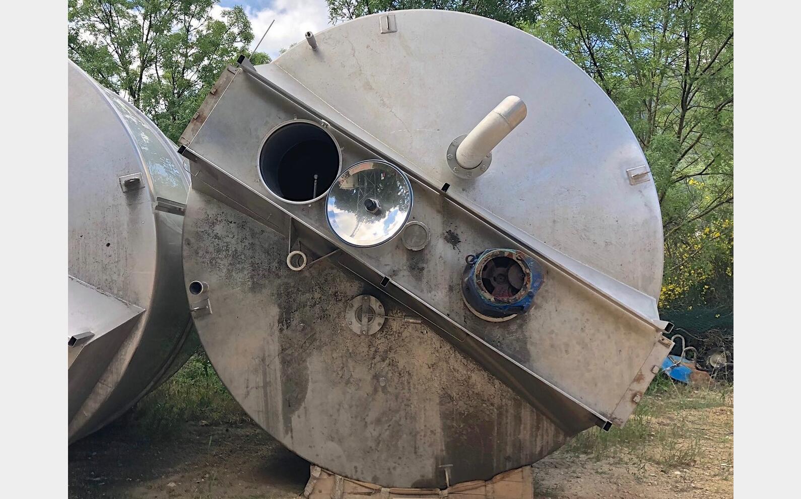 316L stainless steel tank 280 HL (28 000 Liters)