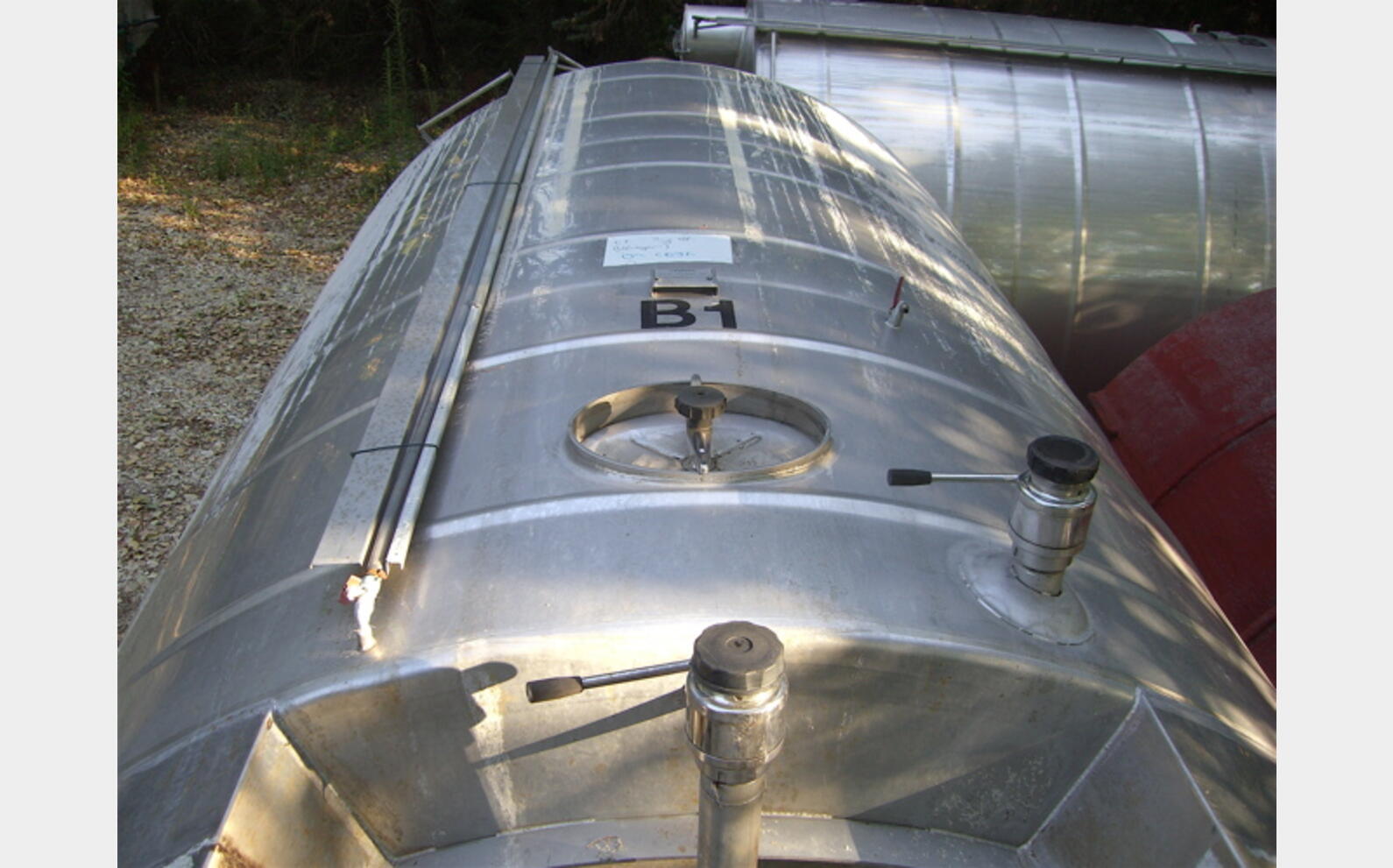 2 cuves de stockages 28 m3 Provenance : vinicole. Marque : CIVIDAC