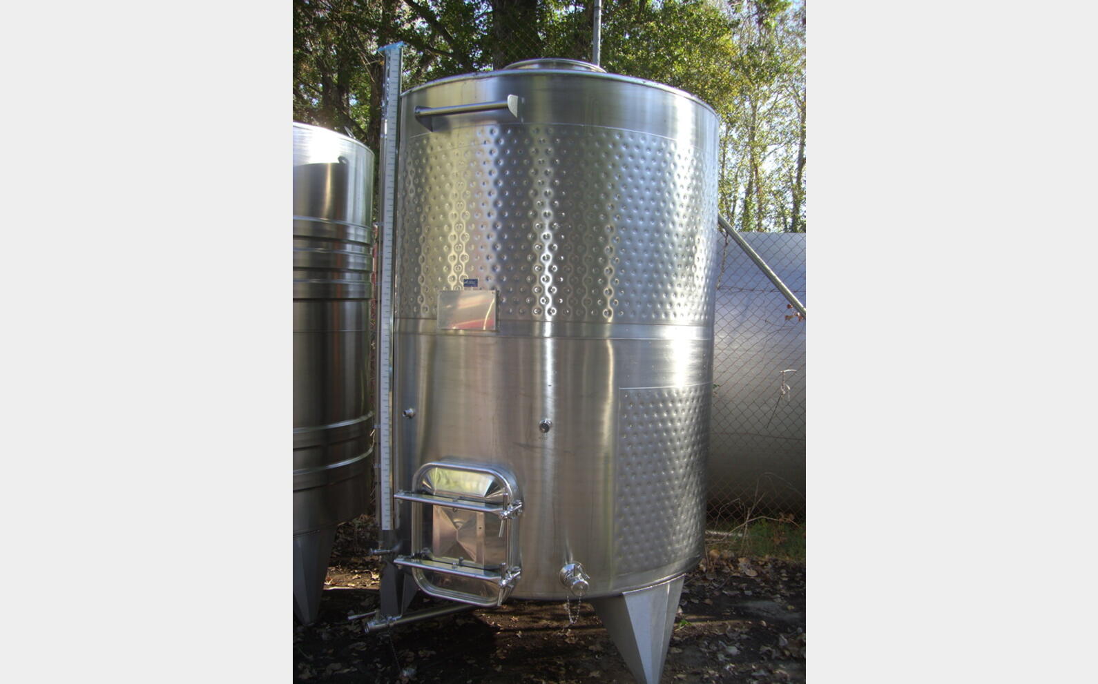 Cuve Inox 304 de vinification 43 hls MATERIEL NEUF