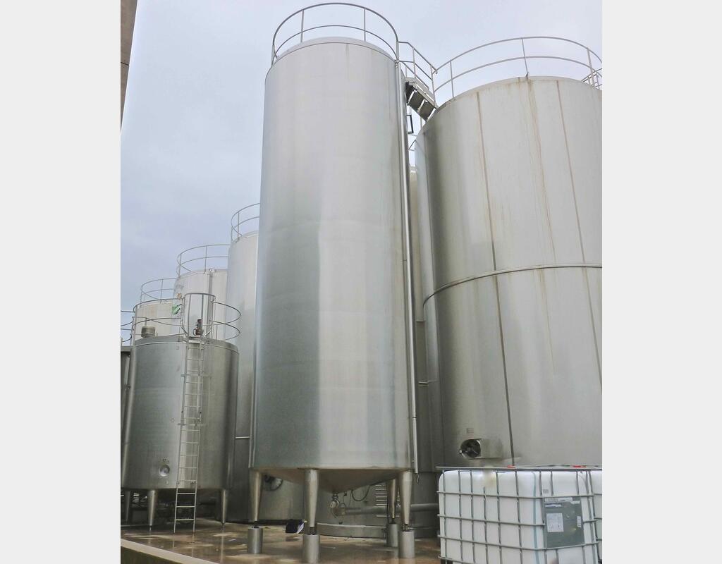 Cuve inox cylindrique verticale