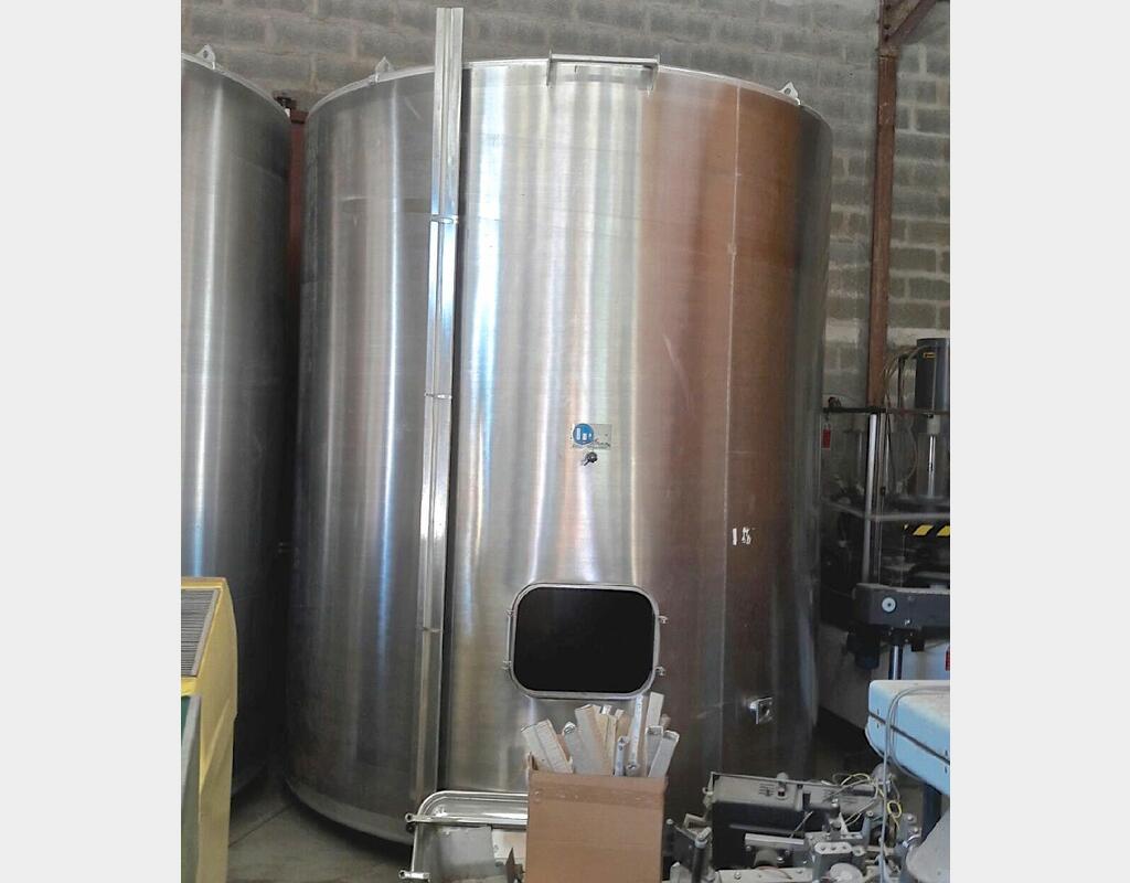 Cuve Inox fond plat sur radier - Volume : 150 hls (15.000 litres)