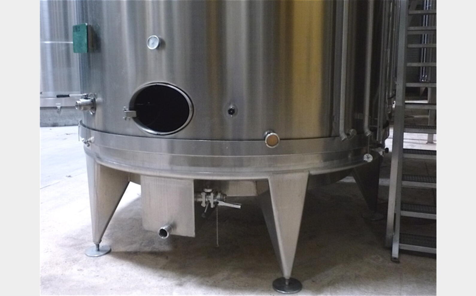 Cuve stockage INOX 316L sur pieds Agroalimentaire Marque : CSC