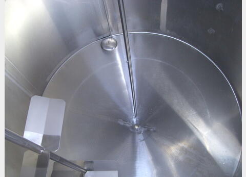 Cuve INOX agit&eacute;e Volume : 8000 litres