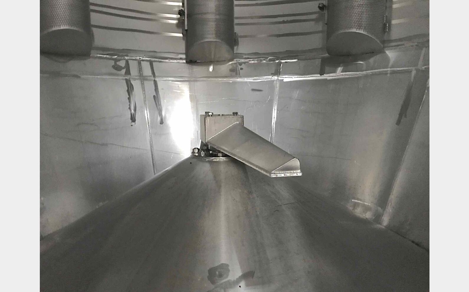 Cuve inox compartiment&eacute;e Capacit&eacute; totale 464 hls