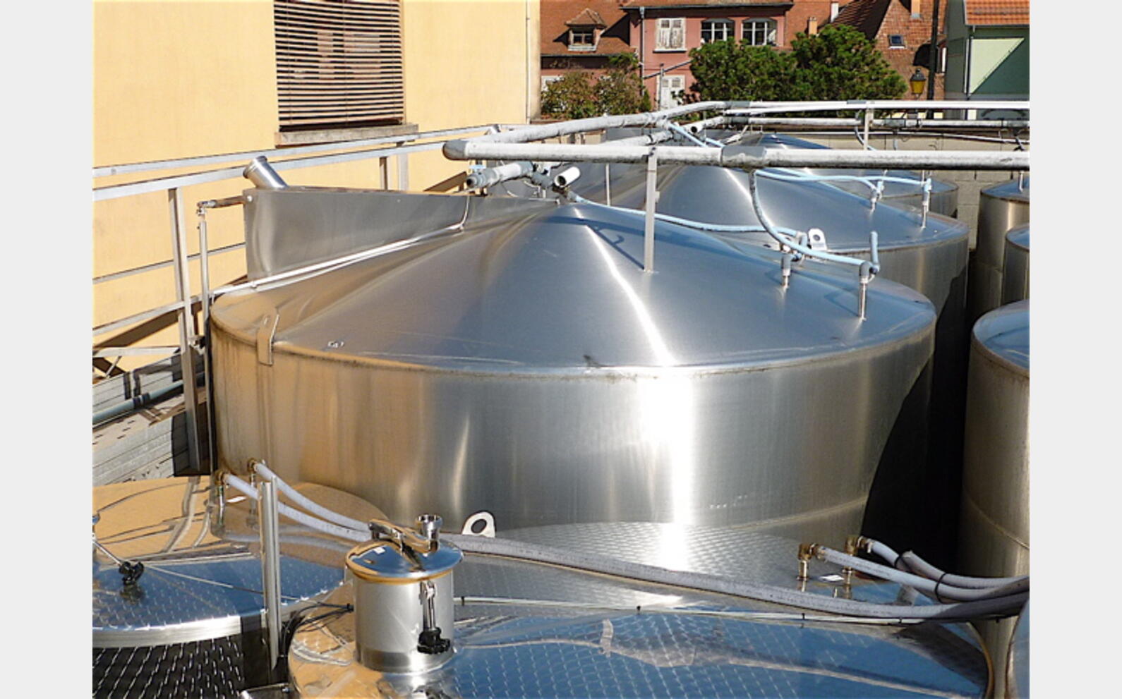 Cuve stockage INOX 316 sur socle Agroalimentaire Marque : PIERRE GUERIN
