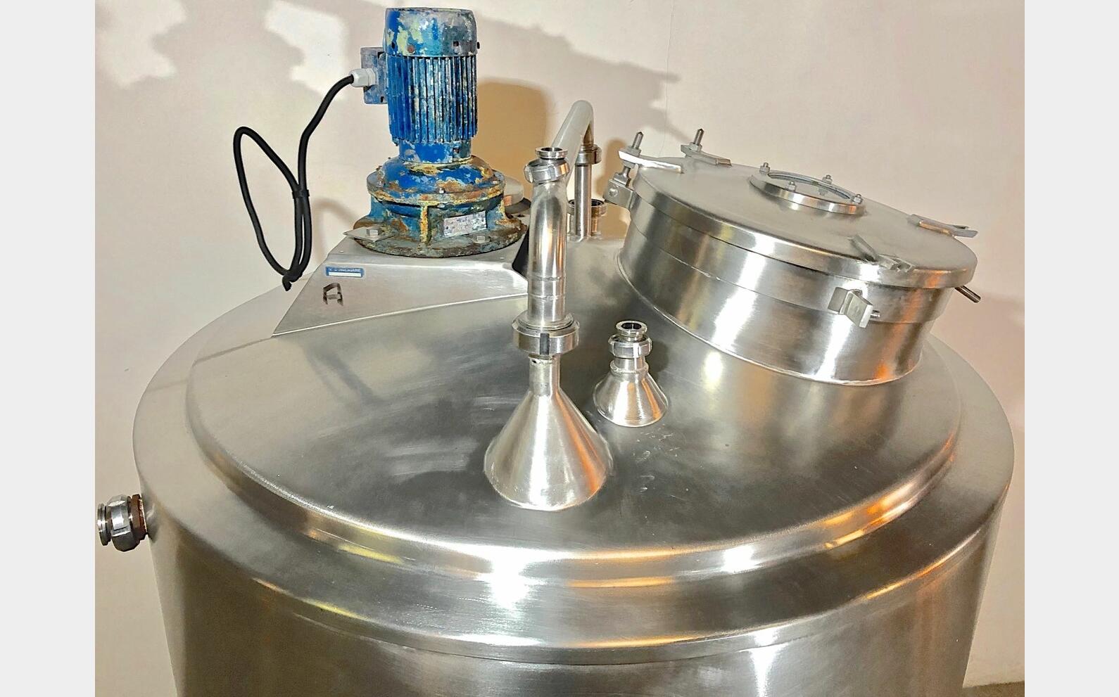 cuve inox agit&eacute;e isol&eacute;e LSDH18 Volume : 1000 litres