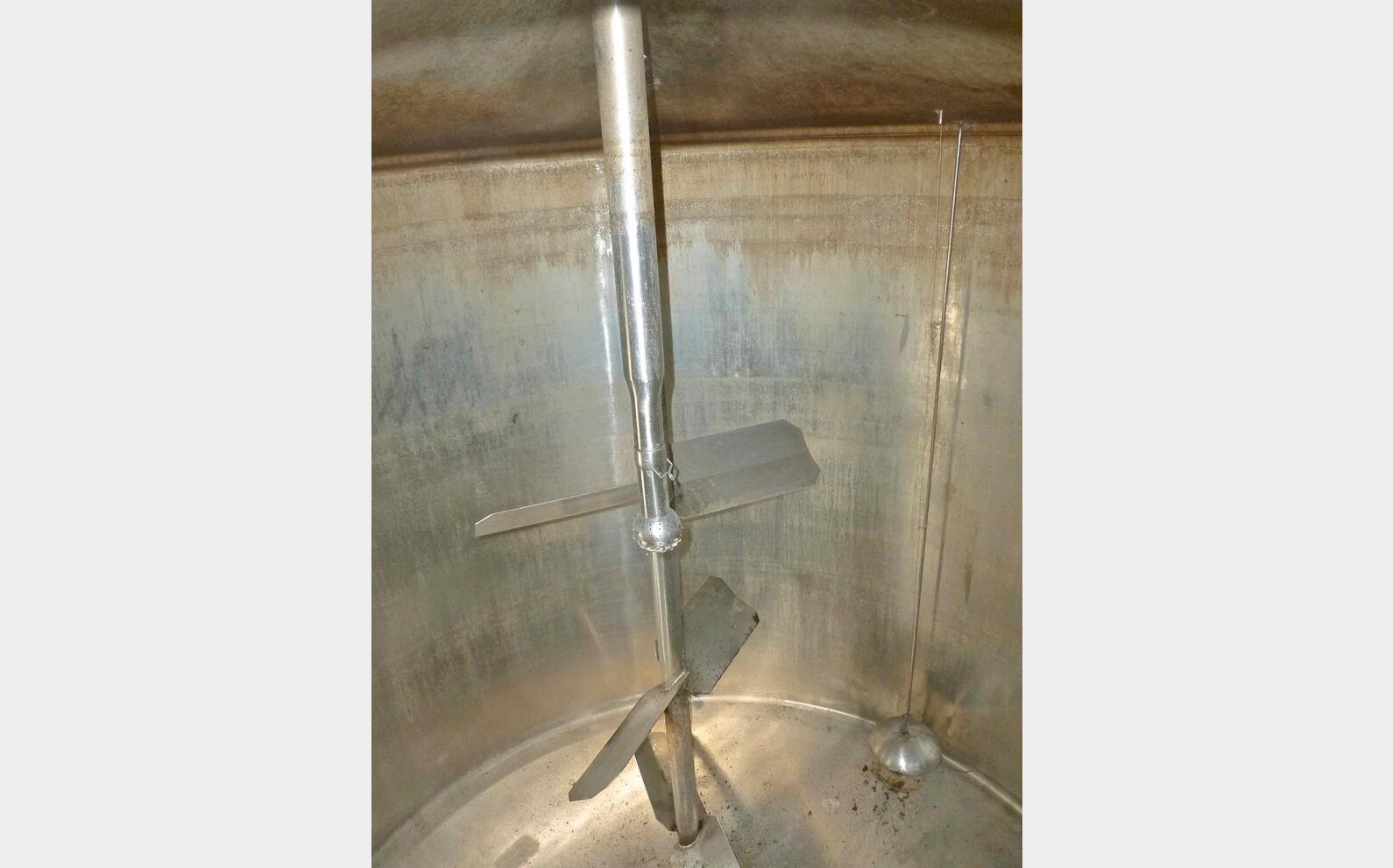 Cuve de m&eacute;lange en inox Provenance : agroalimentaire (m&eacute;lasse) Marque : SCIO