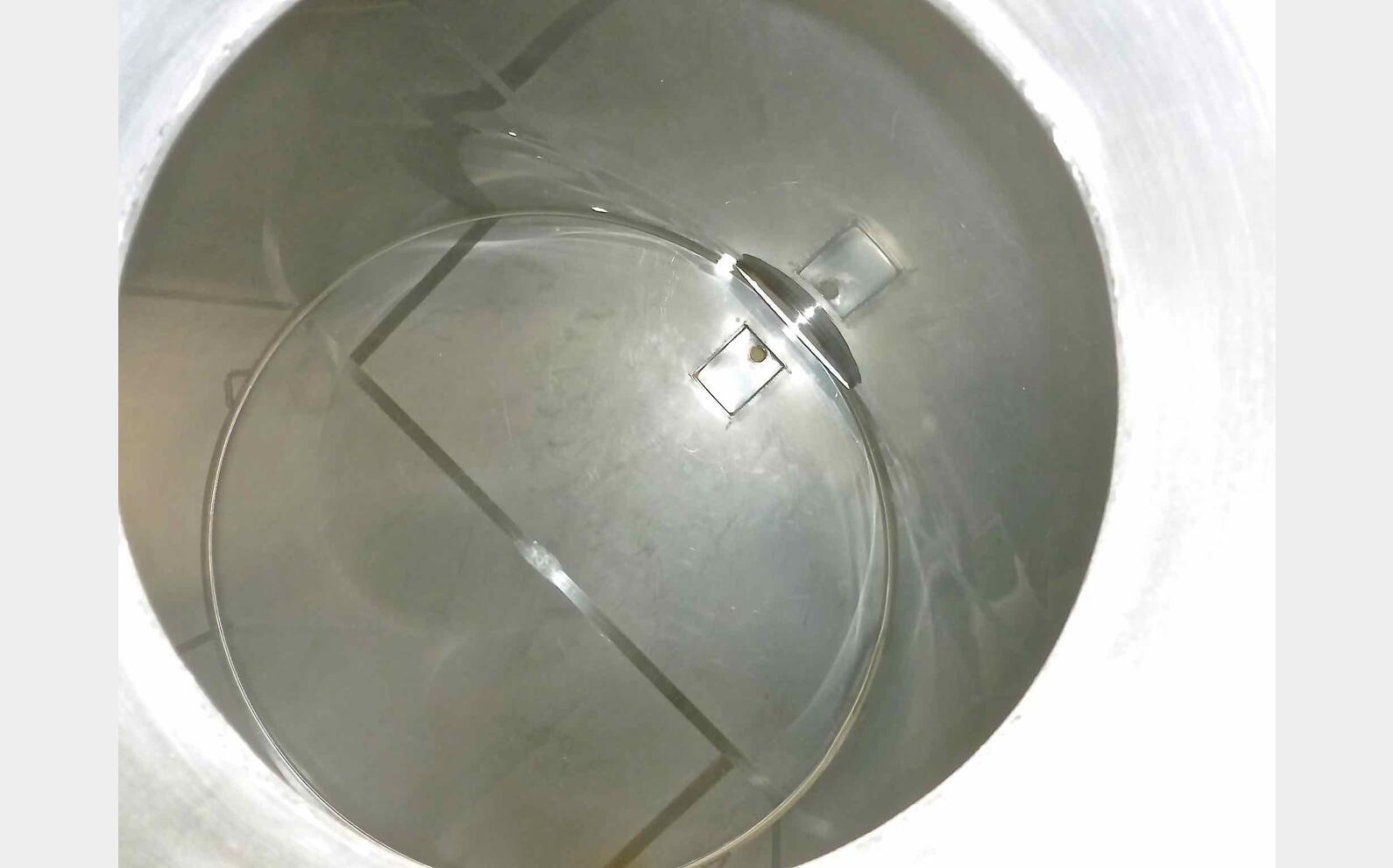 Cuve inox sur pieds de 138 hls