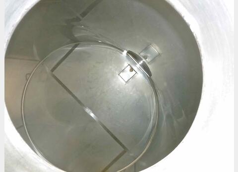 Cuve inox sur pieds de 138 hls