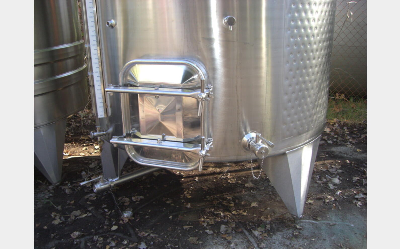Cuve Inox 304 de vinification 43 hls MATERIEL NEUF