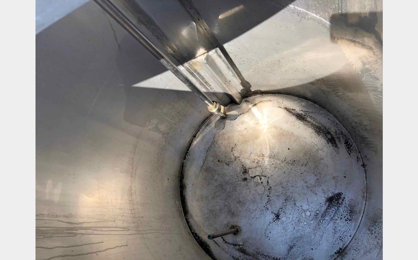 Cuve m&eacute;lange inox 650 L Isol&eacute;e avec groupe de froid