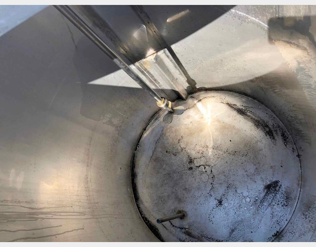 Stainless steel mixing tank - 650 liters, insulated
