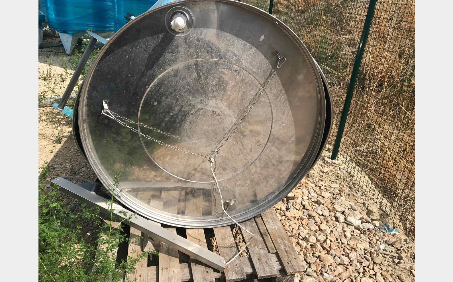 Cuve Inox chapeau flottant de 25 hls Volume : 2500 litres (25 hls)