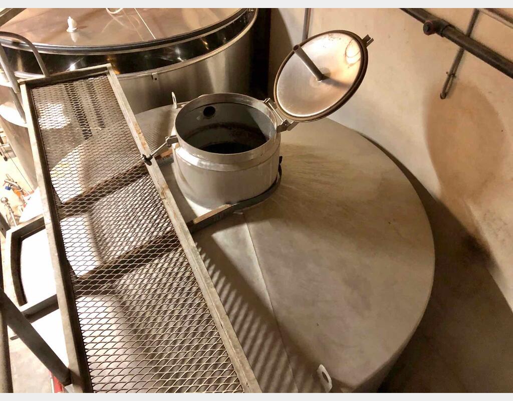 Cuve inox verticale fond plat - fermée capacité 100 HL