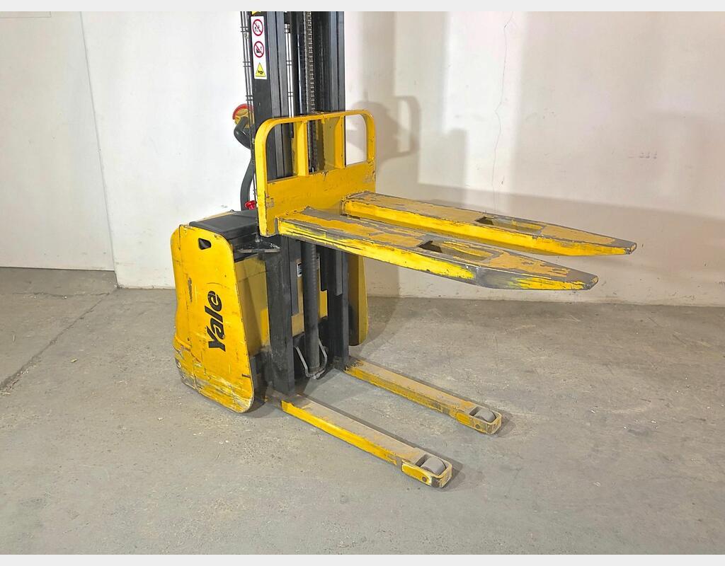 Transpalette électrique gerbeur - Marque : YALE MS10E