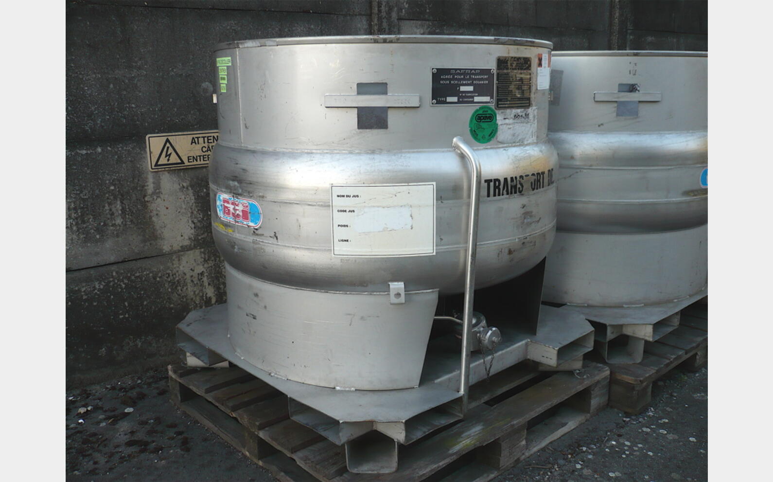 conteneur INOX 304L Volume : 590 litres