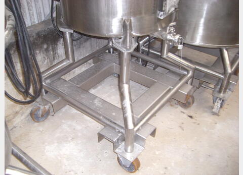1 cuve inox 316L agit&eacute;e de 316 litres