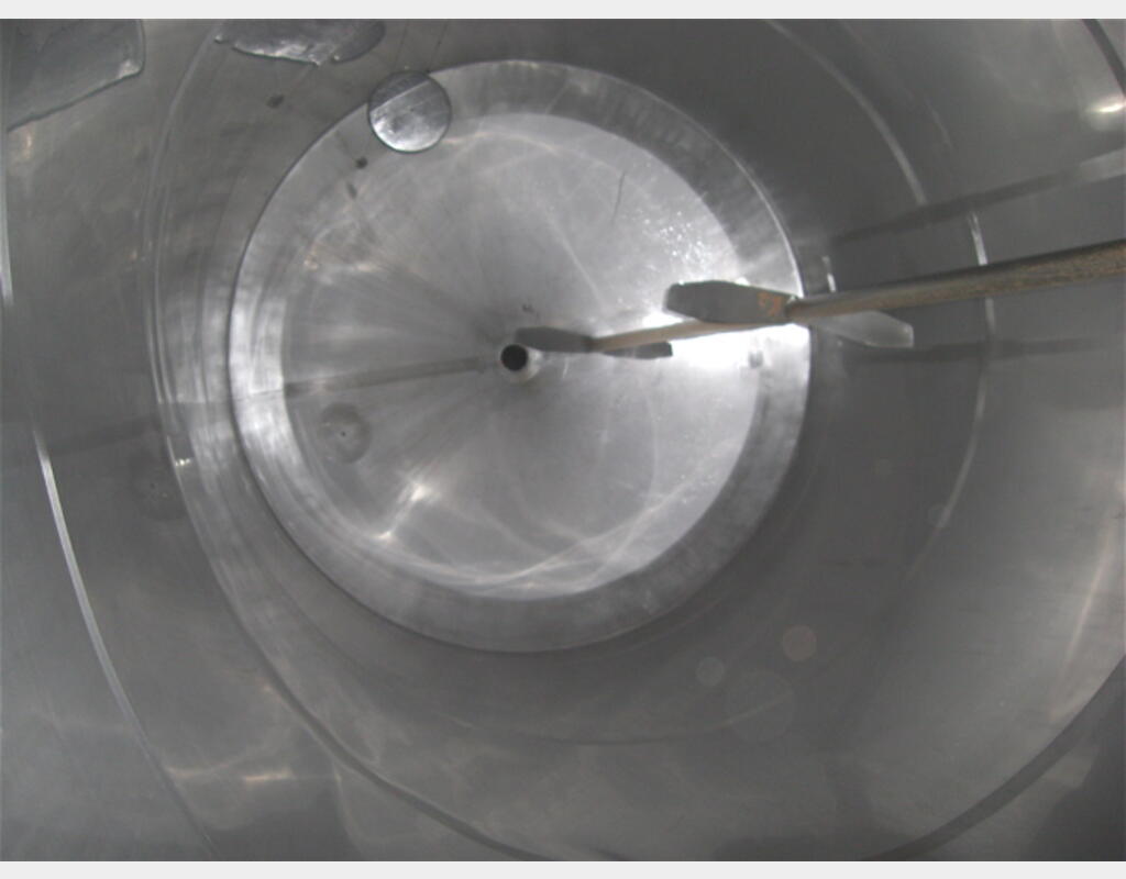 Cuve de stockage verticale de 30 m3 - INOX 304, Isoléé , agitée