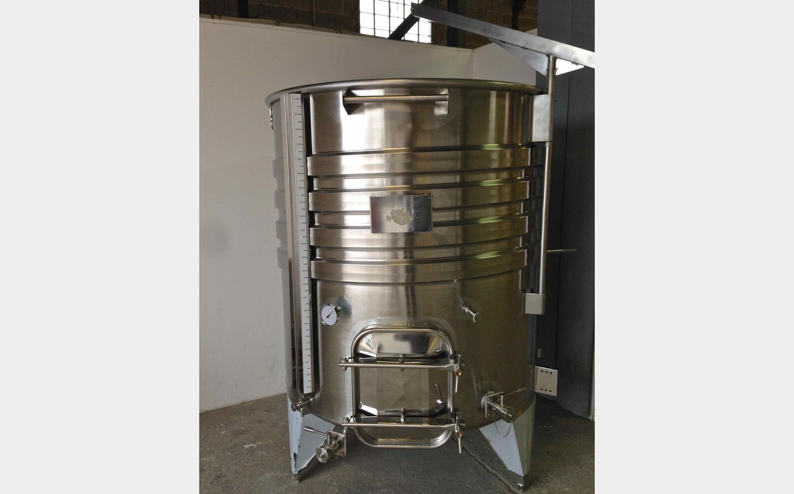 Cuve inox &agrave; chapeau flottant MATERIEL NEUF