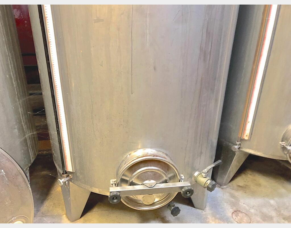 Cuve inox - Volume : 22,5 hectos (2500 litres)