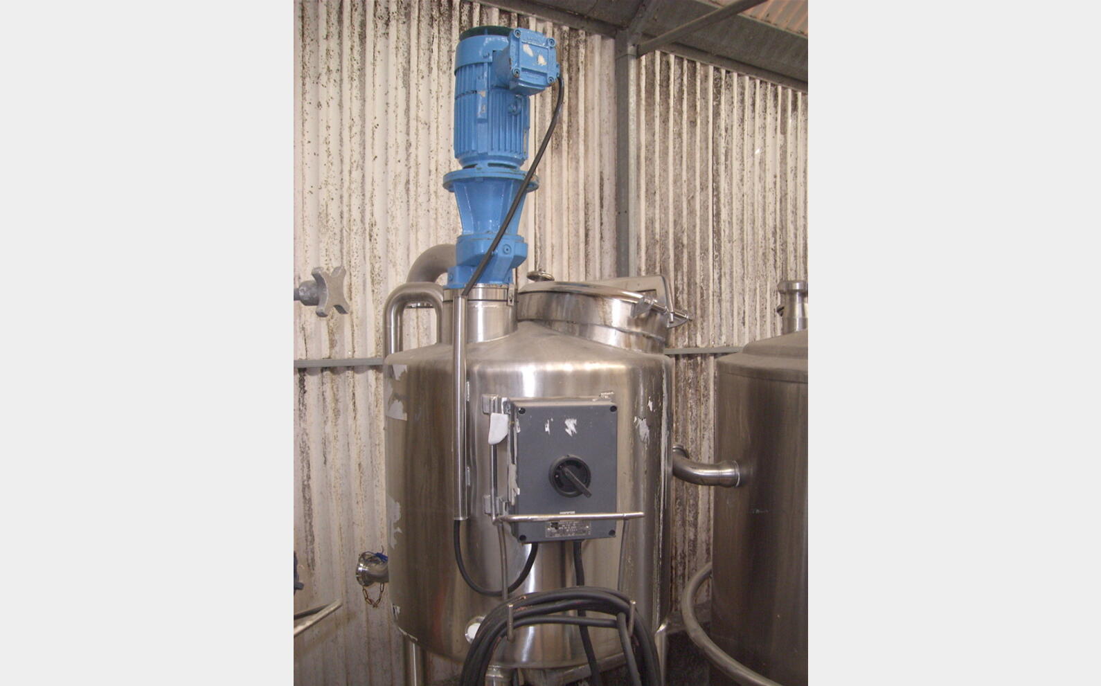 Cuve inox 316L agit&eacute;e de 178 litres