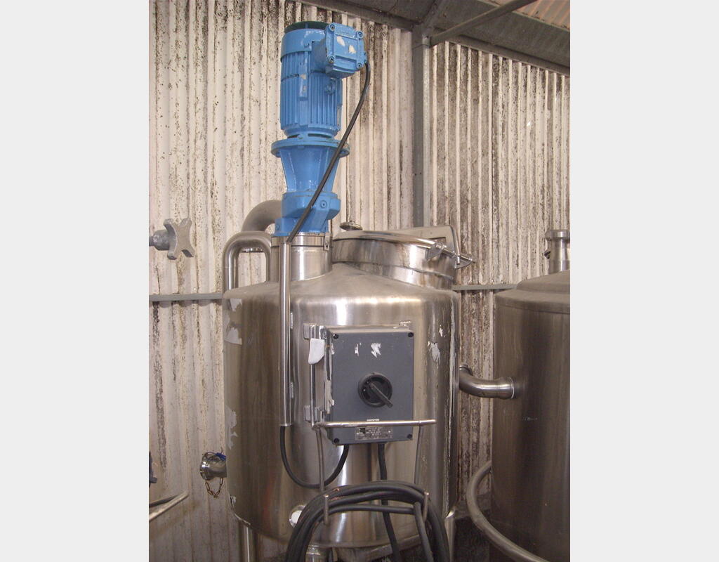 Cuve inox 316L agit&eacute;e de 178 litres