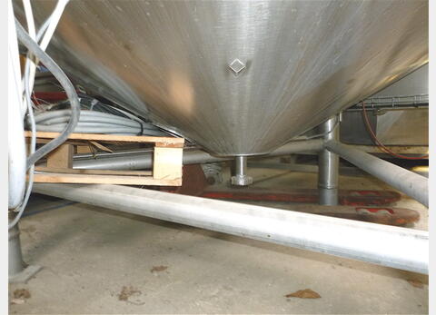 cuve stockage INOX sur pesons Sur pesons Volume :  litres