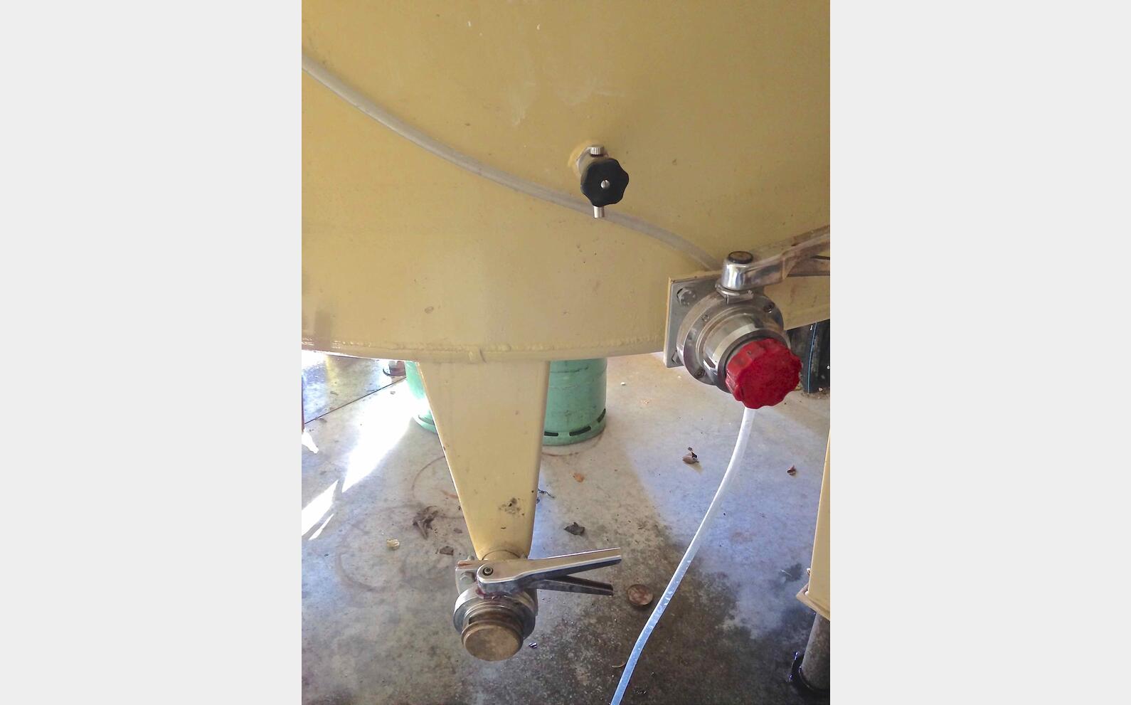 Cuve acier &eacute;maill&eacute; de 50 hls