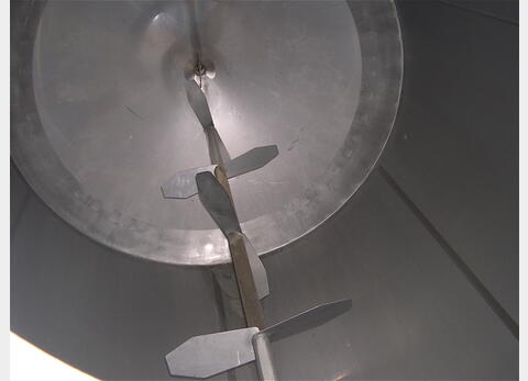 Cuve inox isol&eacute;e agit&eacute;e 20m3 provenance: agroalimentaire
