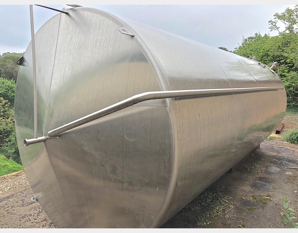 Cuve Inox cylindrique verticale - fond plat de 32 000 litres