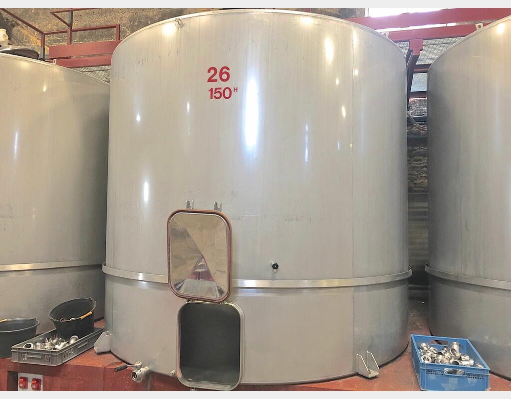 Vertical cylindrical stainless steel tank - 150 HL (15 000 Liters)