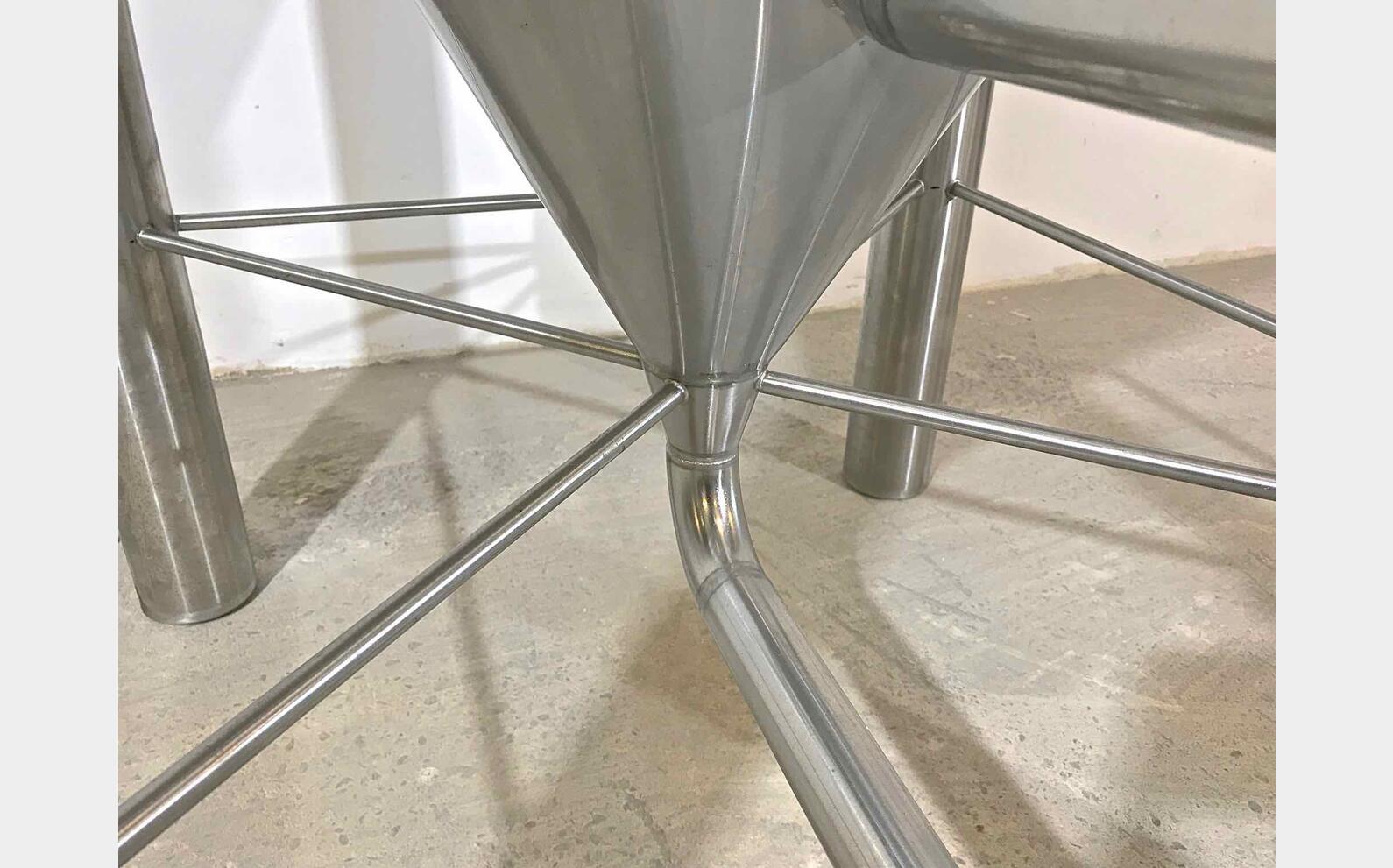 Cuve ferm&eacute;e sur pieds cylindro conique MATERIEL NEUF