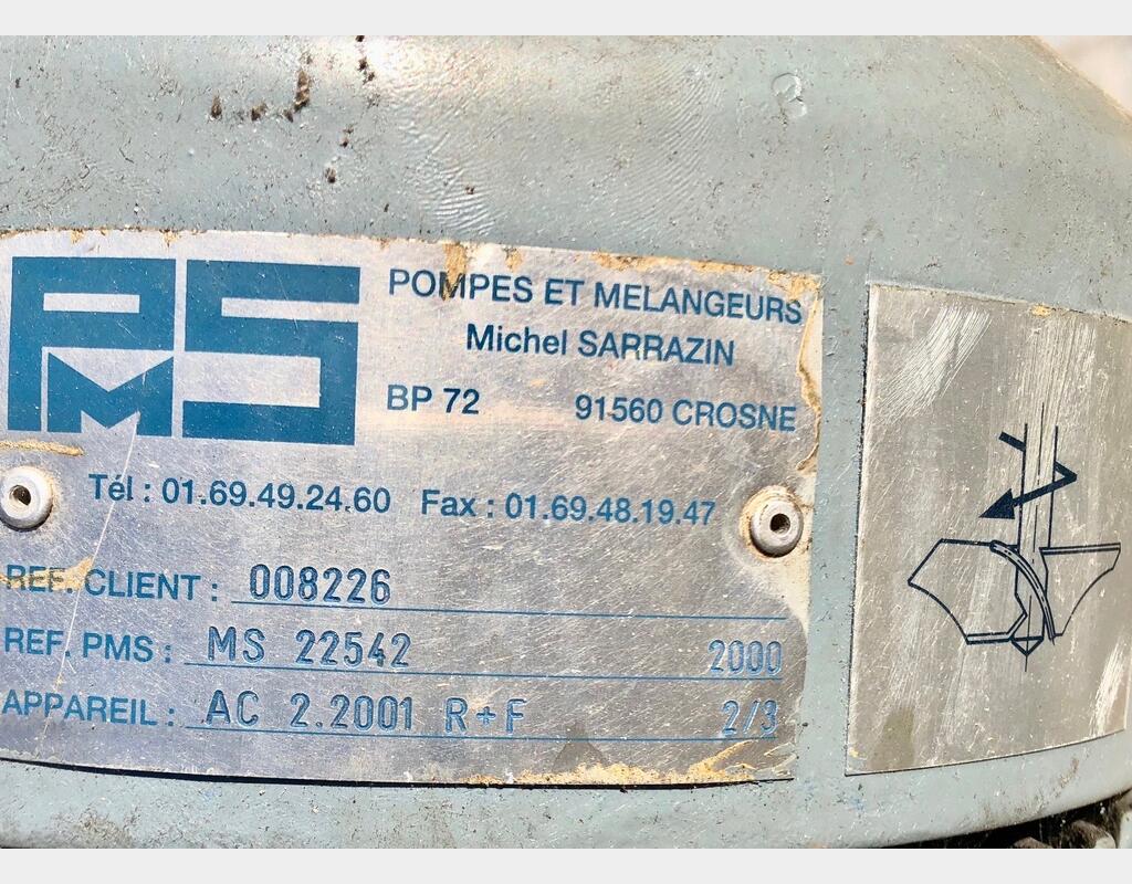 Insulated stainless steel mixing tank