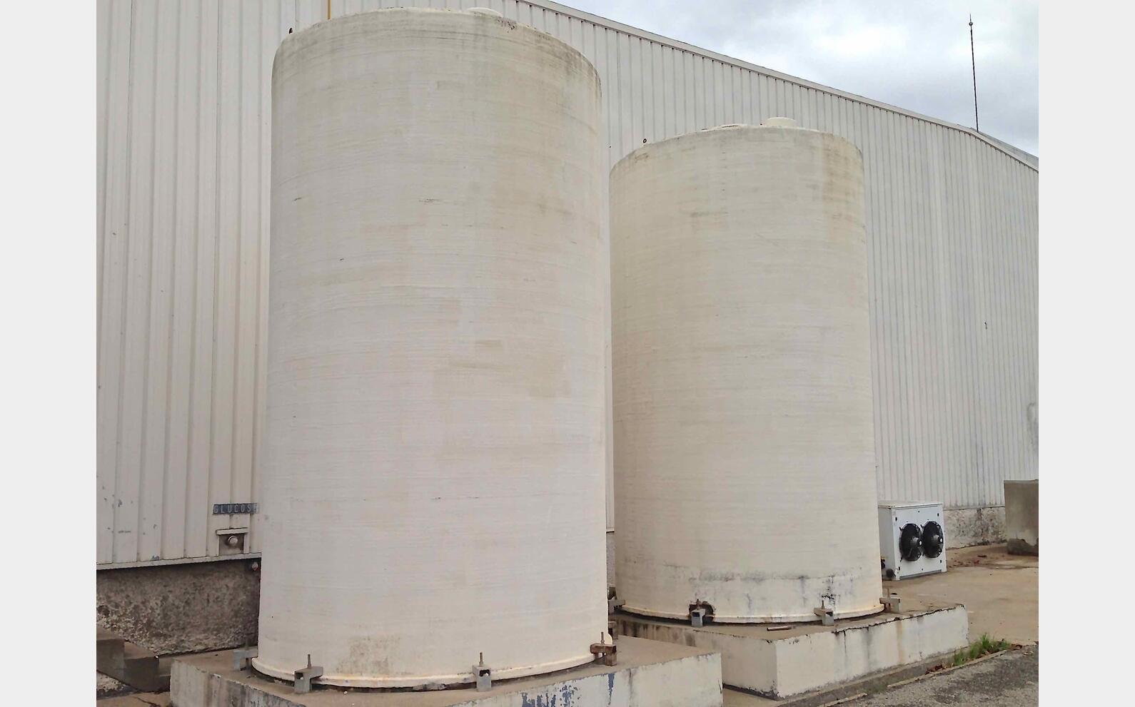 Cuve de stockage en polyester