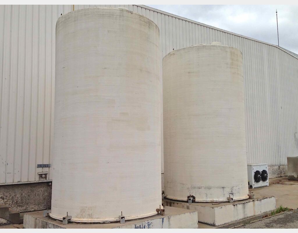 Cuve de stockage en polyester