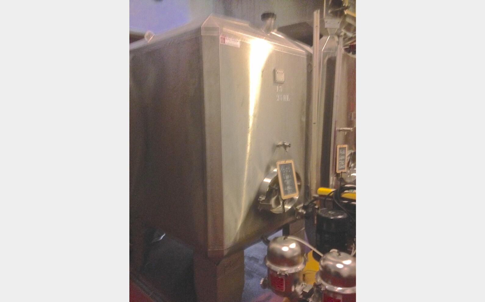 Cuve inox de stockage