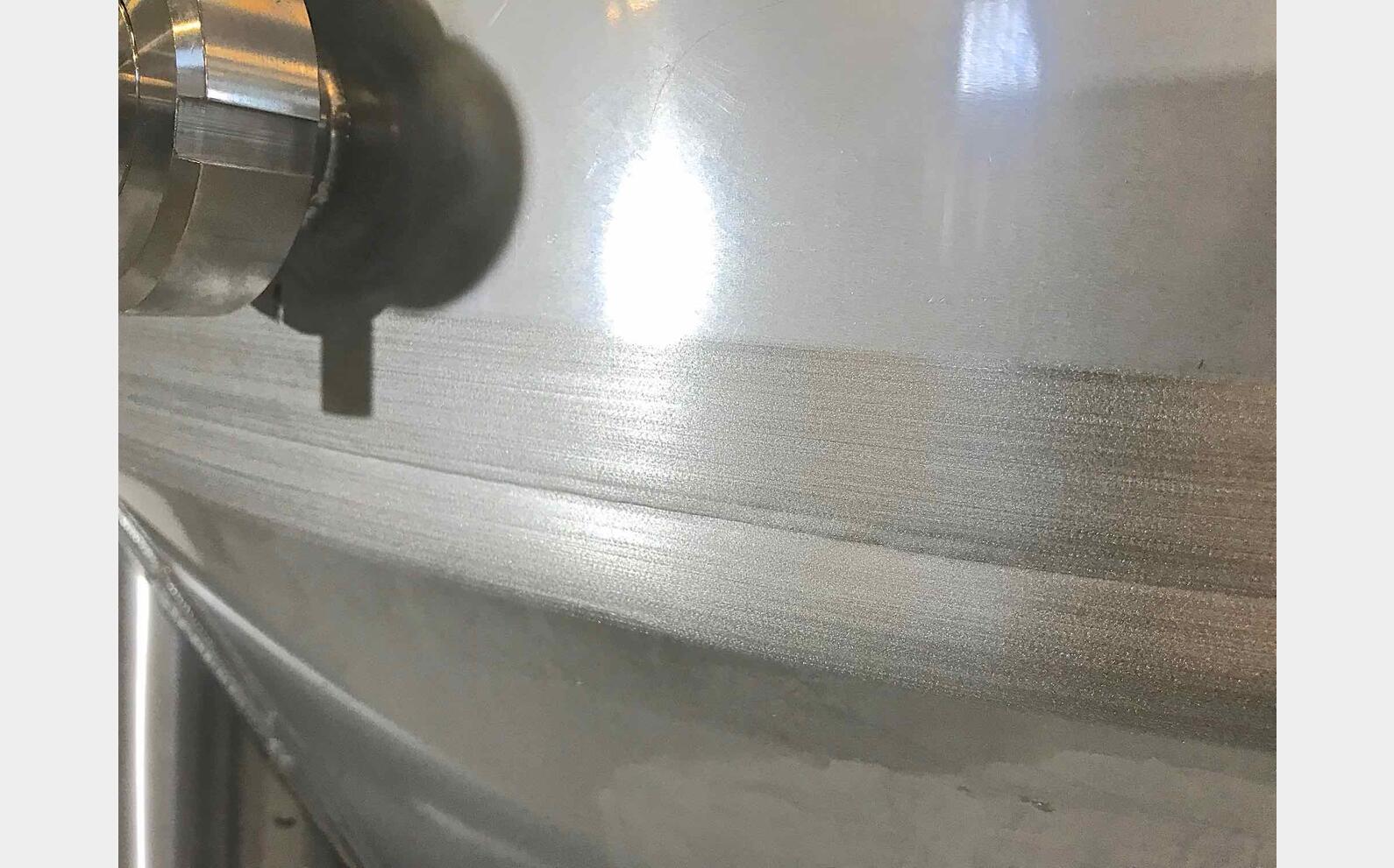 Cuve ferm&eacute;e sur pieds cylindro conique MATERIEL NEUF