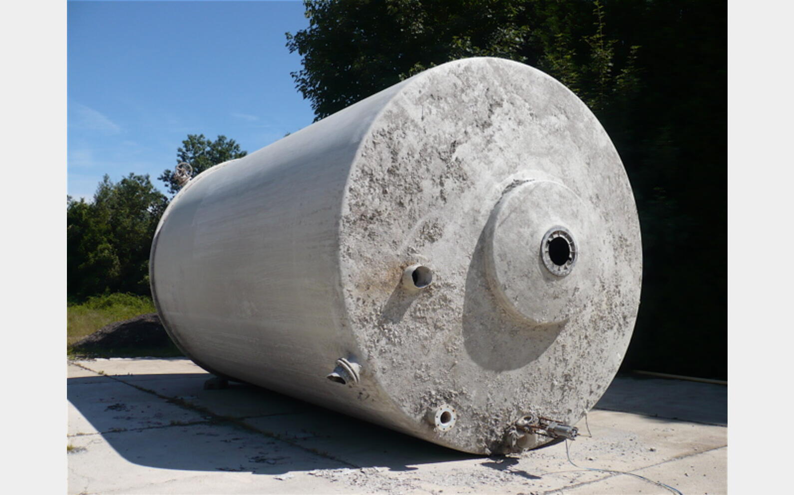 Cuve de stockage polyester de 100m3, Hermex volume : 100 000 litres (1000 hecto) provenance : papeterie. marque : HERMEX