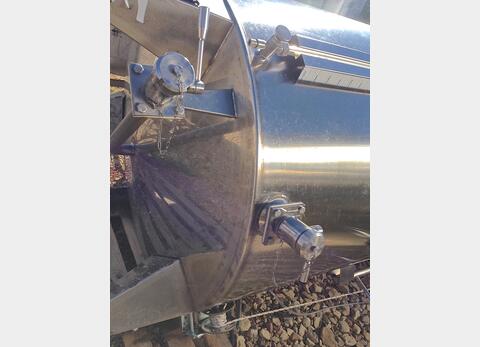 Cuve Inox chapeau flottant de 25 hls Volume : 2500 litres (25 hls)