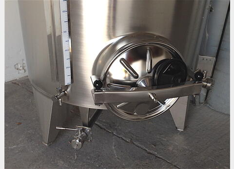Cuve INOX chapeau flottant - Fond bombé sur pieds