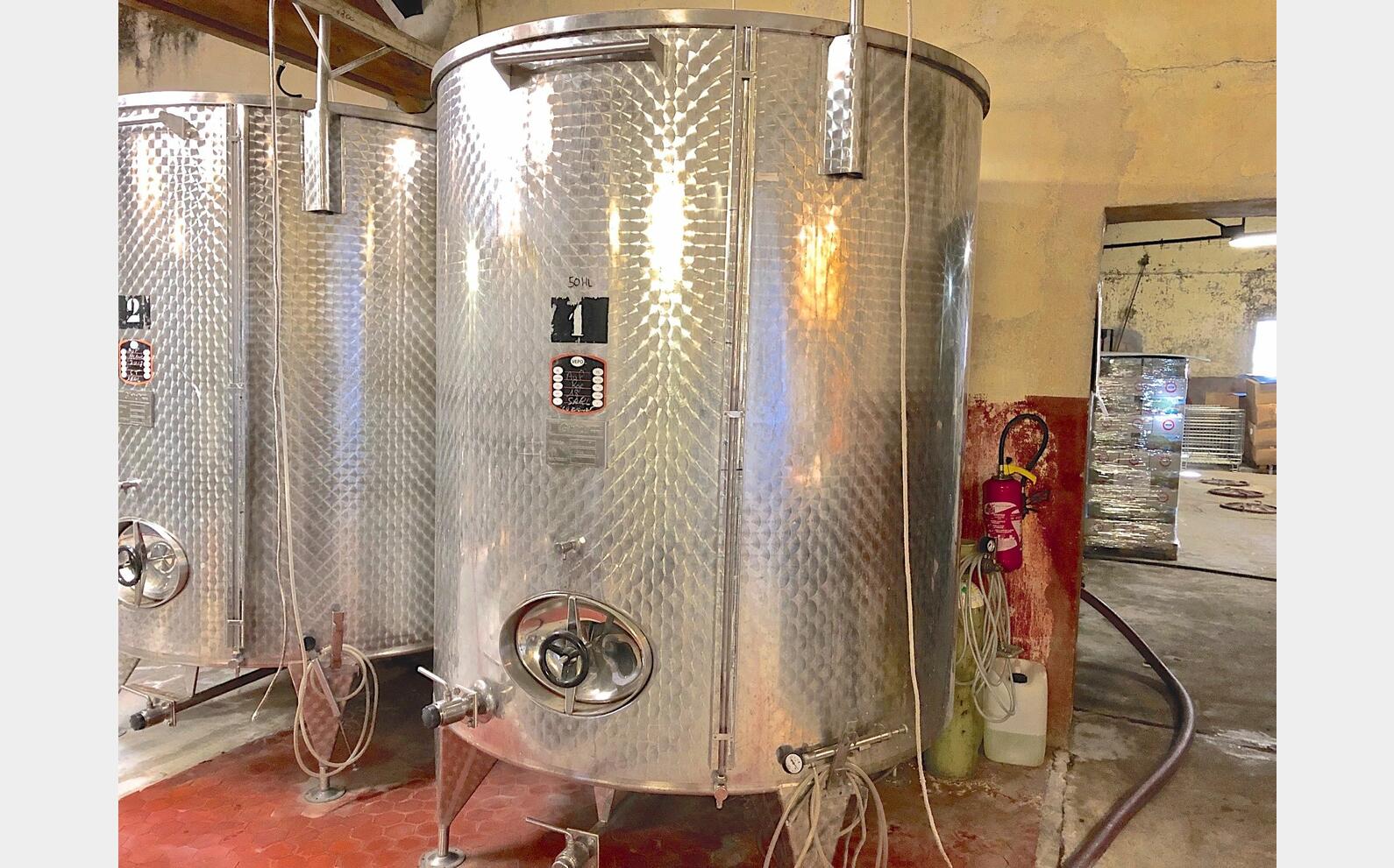 Cuve inox chapeau flottant CST19 Volume : 50 hectos (5000 litres)