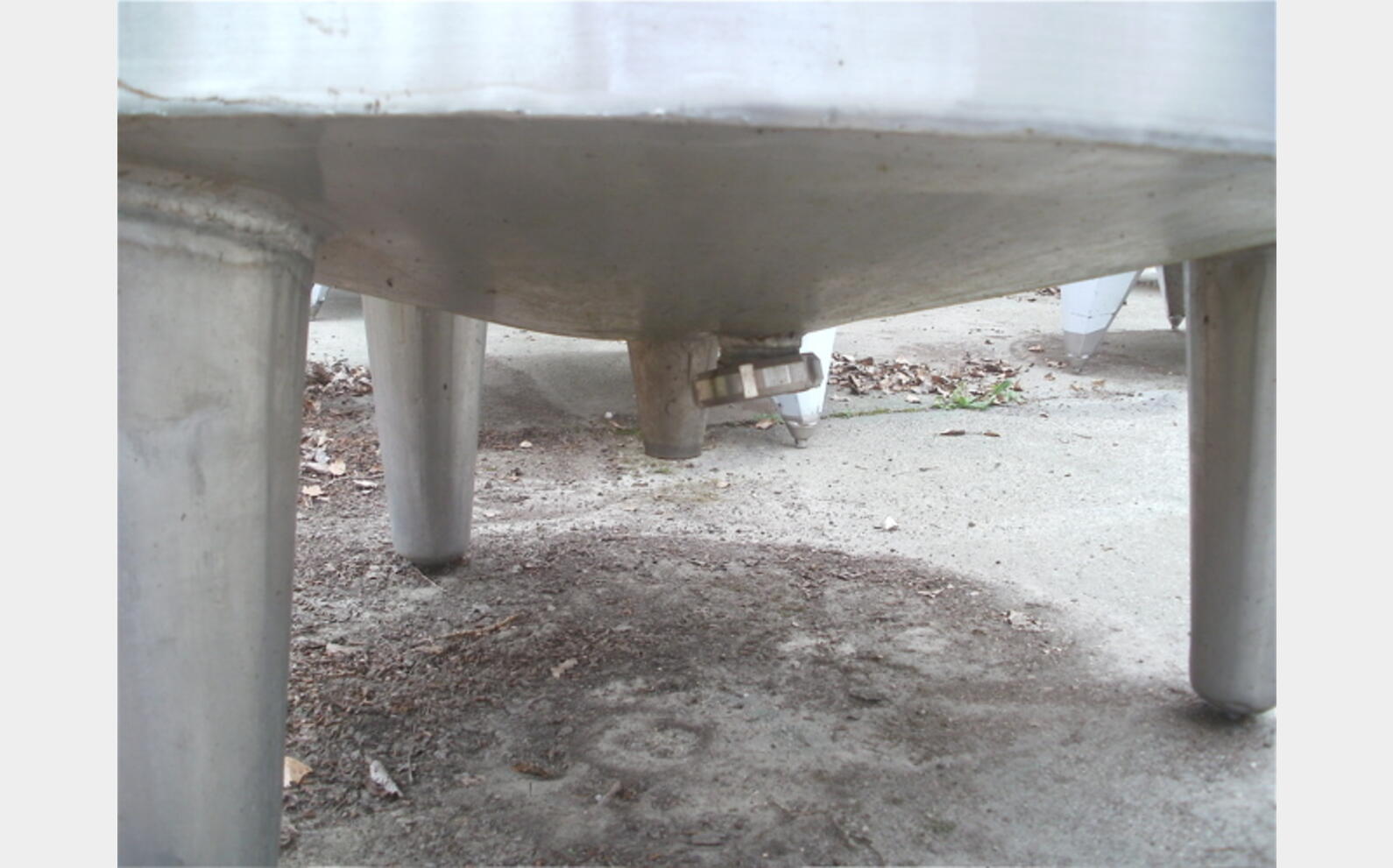 Cuve INOX  calorifug&eacute;e 2000 L