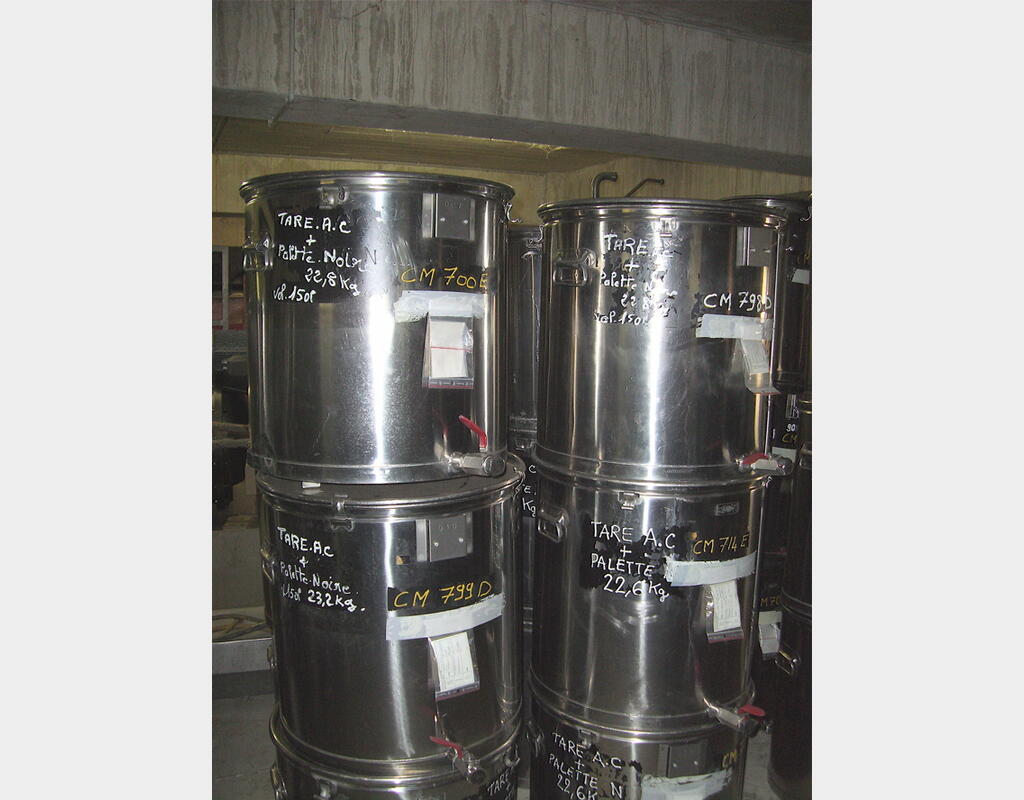 Cuves inox fond plat de marque décalinox - Volume 150 litres