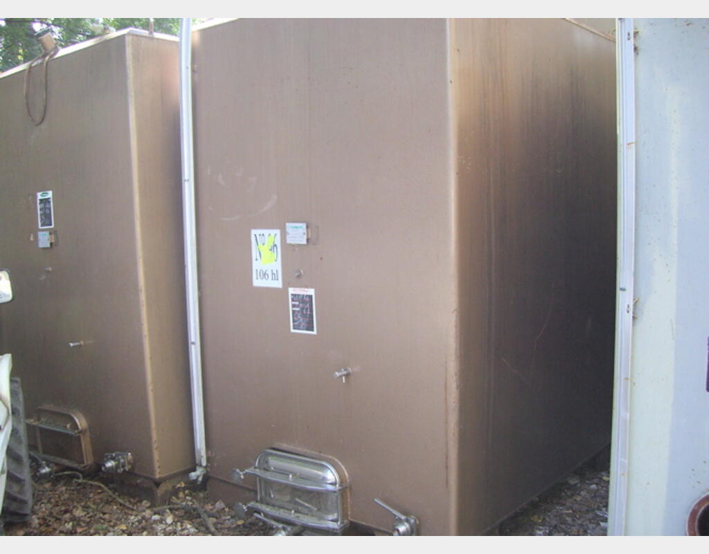 Cuve acier revetu parall&eacute;l&eacute;pip&egrave;dique