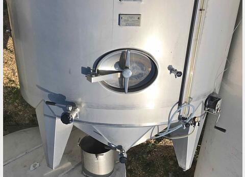 Cuve Inox cylindrique verticale capacit&eacute; : 205,43 hls (20543 litres)